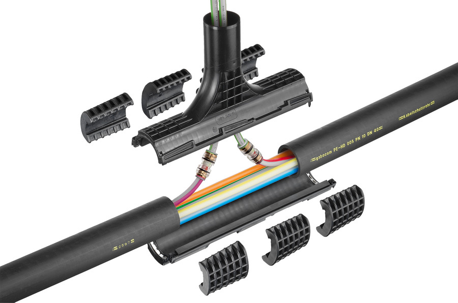 Diramazione con semitubo di derivazione HRMA speedpipe o cavo da un tubo PE/PVC.