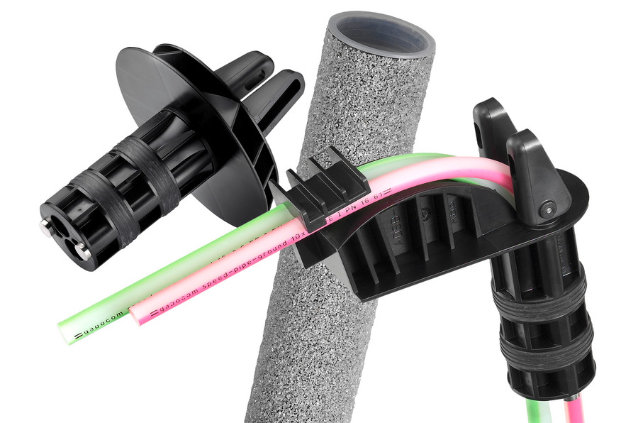 Accessi all’abitazione ADSB-D richiedono un tubo di rivestimento in muratura in modo che la guarnizione integrata si inserisca completamente.